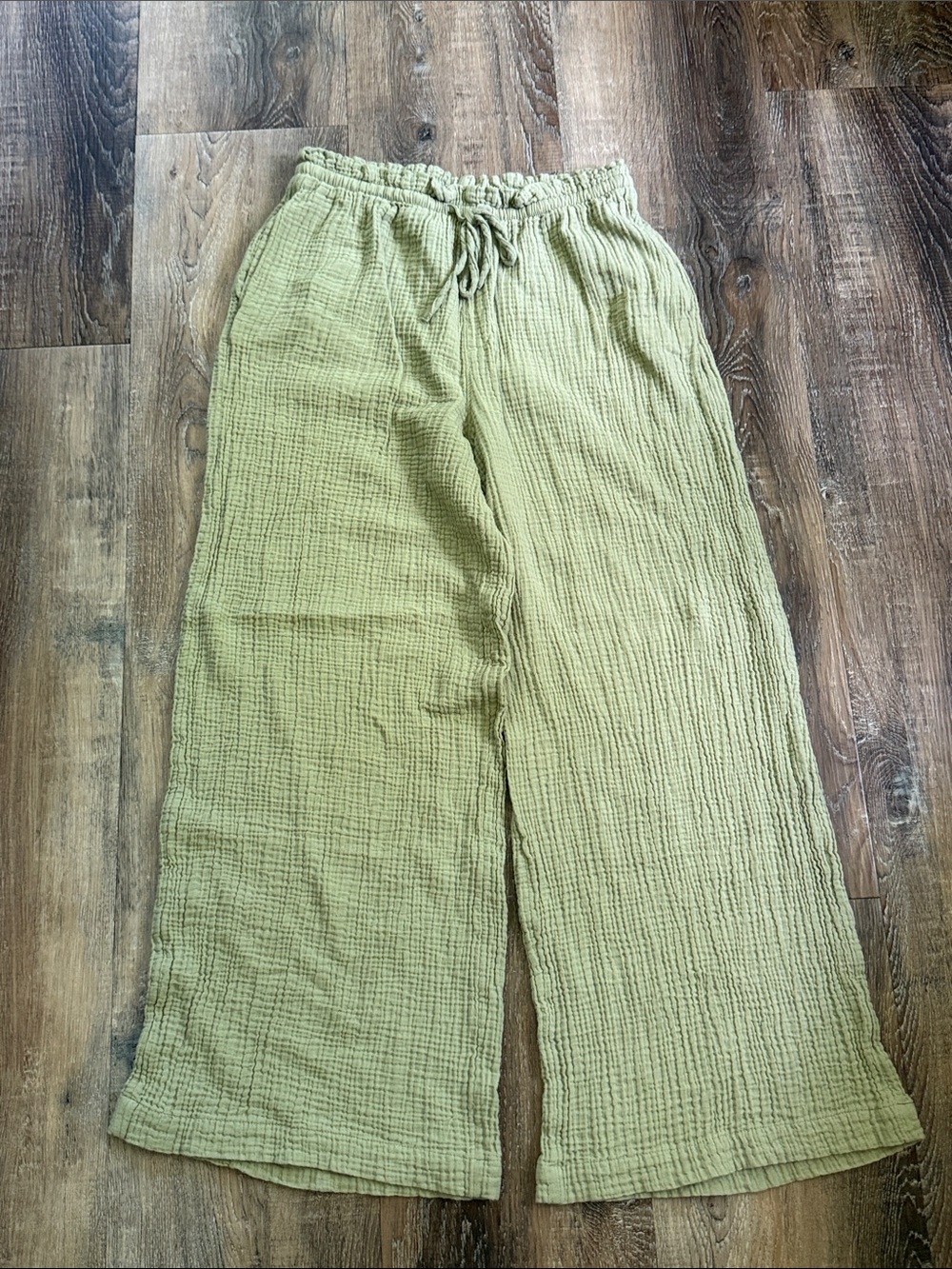Universal Thread Light Olive Green Elastic Waist Gauze Pants
